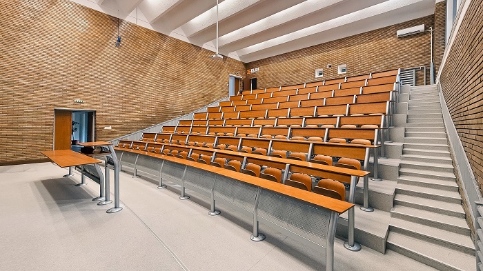 ELBI Electric & Lighting a investit peste 350.000 lei în renovarea amfiteatrului Facultății de Inginerie Electrică de la Universitatea Politehnica București